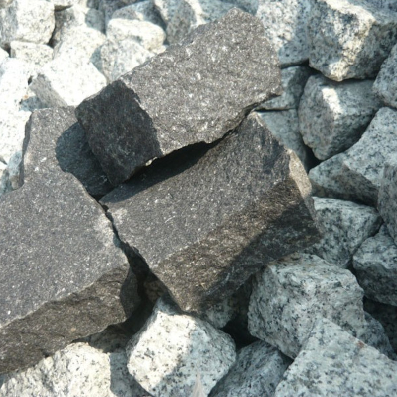 Kostka granitowa łupana czarna